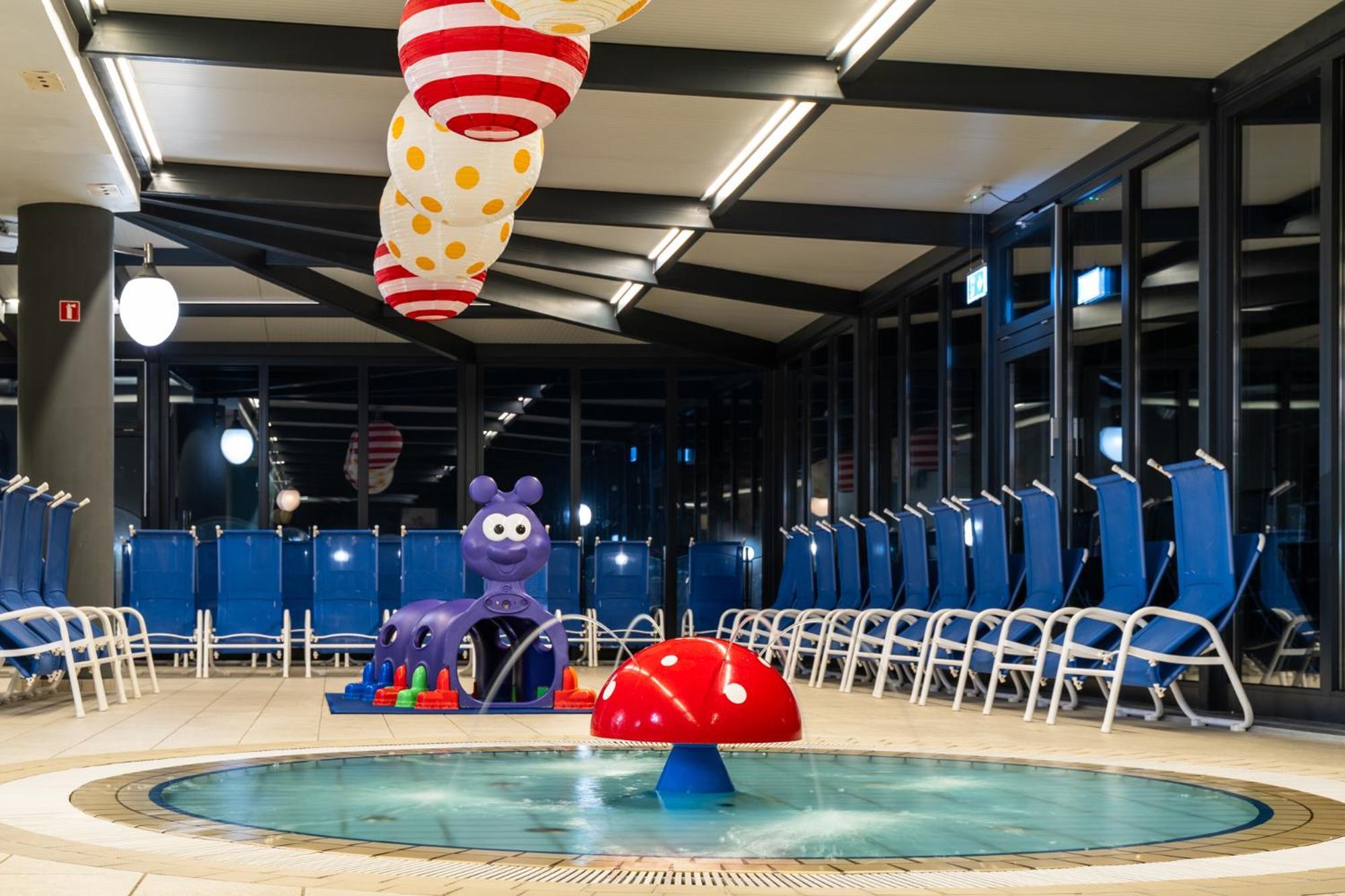Terme Banovci - Mobilne Hiske Med Brajdami Hotel Bagian luar foto
